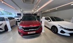 Quan ngại vi phạm cam kết quốc tế nếu giảm 50% lệ phí trước bạ ôtô sản xuất, lắp ráp trong nước