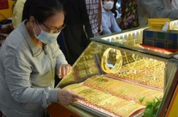 Giá vàng hôm nay, 19-7: Tiếp tục đi xuống