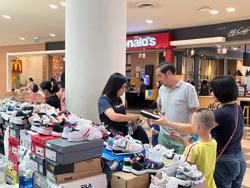 Tháo gỡ khó khăn đang bủa vây doanh nghiệp : Đẩy mạnh thương mại điện tử, minh bạch thị trường