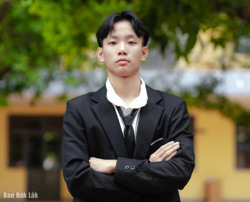 Thủ khoa khối A tỉnh Đắk Lắk đam mê tìm hiểu trí tuệ nhân tạo