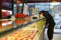 Thị trường vàng ảm đạm vì giao dịch khó khăn