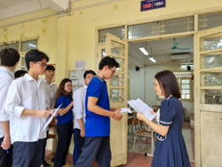 Mức điểm sàn đại học chênh nhau đến 10 điểm