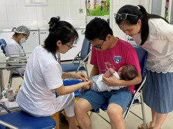 Số ca ho gà gia tăng: Có đáng lo ngại?