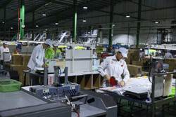 Đừng để vừa tăng lương, lại phải “gánh” thuế