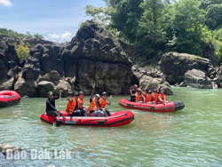 Sôi động mùa du lịch hè