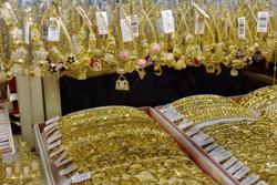 Giá vàng nhẫn nhảy vọt theo thế giới