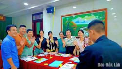 Nâng cao kỹ năng ứng dụng thương mại điện tử và marketing hàng hóa cho hợp tác xã