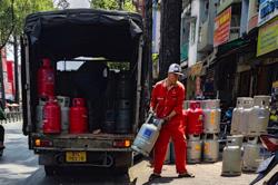 Giá gas "quay đầu" tăng sau 4 tháng