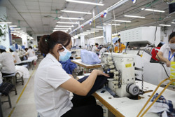 Chuẩn bị điều kiện để xem xét tăng lương tối thiểu năm 2025