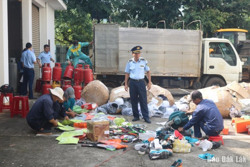 Tiêu hủy tang vật vi phạm trị giá hơn 134 triệu đồng