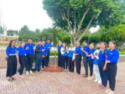 Thành lập đội tuyên truyền, giới thiệu di tích lịch sử, công trình văn hoá tại TP. Buôn Ma Thuột