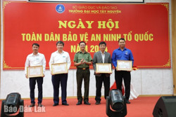 Ngày hội toàn dân bảo vệ an ninh Tổ quốc năm 2024 tại Trường Đại học Tây Nguyên