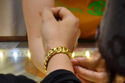 Giá vàng hôm nay,17-8: Tăng lên mức kỷ lục