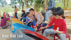 Những mảnh ghép nhân ái