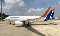 Vì sao giá vé máy bay tăng cao?