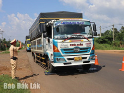 Ngăn chặn tình trạng xe chở quá tải trọng