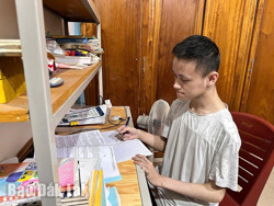 Nghị lực phi thường của cậu học trò đứng thứ năm toàn quốc khối A1