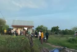 Hai cháu nhỏ chết đuối thương tâm dưới ao sau nhà