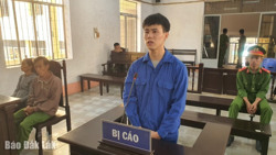 Đổ xăng lên người vợ rồi châm lửa đốt, đối tượng lĩnh 15 năm tù