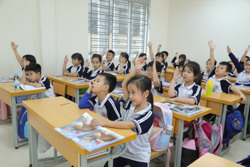 Xây trường cho năm học mới