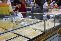 Giá vàng hôm nay, 10-9: Đà tăng bị khựng lại