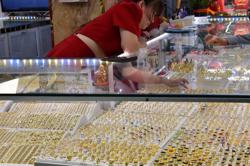 Giá vàng hôm nay, 12-9: Sụt giảm, giới đầu cơ bán ra