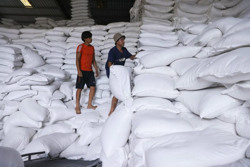 Xuất khẩu giữ đà tăng tốc