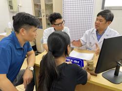 Cong vẹo cột sống tuổi học đường