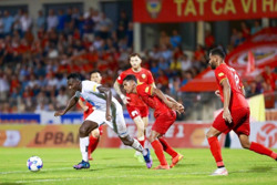 Vòng 2 V.League 2024 – 2025: Đối đầu căng thẳng và những dấu hỏi chuyên môn