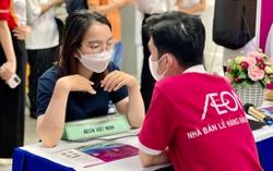 Bỏ đề xuất quy định làm thêm không quá 24 giờ/tuần, học sinh, sinh viên phấn khởi