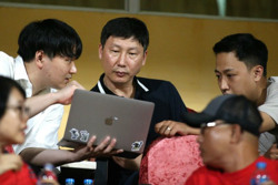 Đội tuyển Việt Nam chờ nâng cấp từ V-League