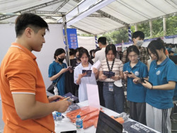 Cầu nối thị trường lao động và sinh viên