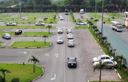 Người có bằng lái xe B1 có phải đổi, cấp lại?