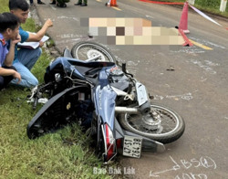 Xe máy va chạm với ô tô tải: Hai vợ chồng tử vong tại chỗ