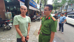 Bắt giữ đối tượng cướp giật 430 tờ vé số của một cụ bà