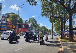 Xe máy được rẽ phải khi đèn đỏ ở Buôn Ma Thuột: Ùn ứ giao thông giảm hẳn