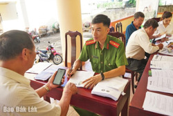 Chuyển biến trong chi trả chế độ bảo hiểm không dùng tiền mặt