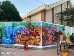 Khởi công công trình bích họa đường phố huyện Krông Ana