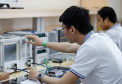Xây dựng chuẩn đào tạo đại học về vi mạch bán dẫn