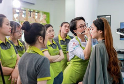 Bật mí lương của nhân viên phun xăm thẩm mỹ hiện nay