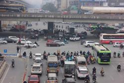 Bộ Công an: Vượt đèn đỏ để nhường đường xe cấp cứu, xe ưu tiên không bị xử phạt