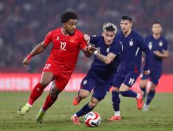 Bộn tiền thưởng dành cho thầy trò huấn luyện viên Kim Sang Sik