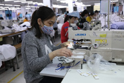 Tiếp tục cải thiện chế độ tiền lương