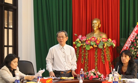 Chủ tịch Hội liên hiệp các tổ chức hữu nghị tỉnh Đinh Tiến Dũng phát biểu tại Hội nghị