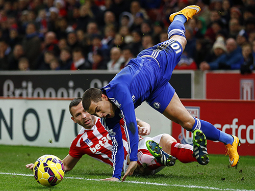 Nếu E. Hazard (10) không kịp hồi phục chấn thương, sức mạnh tấn công của Chelsea sẽ suy giảm trước West HamẢnh: REUTERS