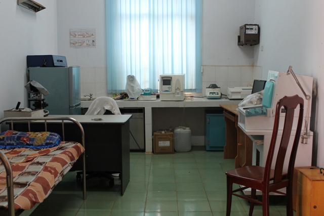  Trung tâm Y tế huyện Krông Buk, phòng xét nghiệm  được ghép chung với phòng siêu âm.