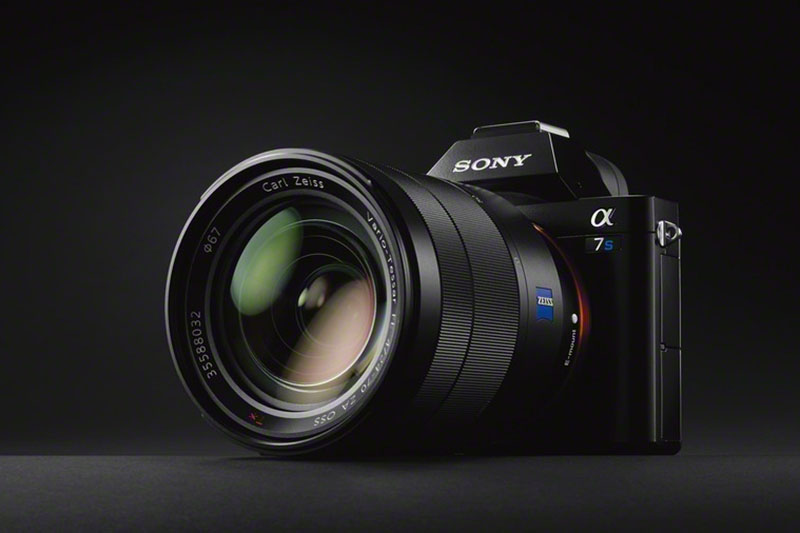 Sony ra mắt máy ảnh full-frame không gương lật Alpha A7s