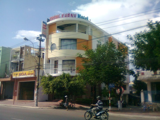 Khách sạn Trùng Khánh, Bình Định, nơi xảy ra vụ khách trọ bắt chuồn chuồn, té lầu