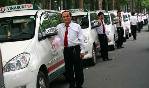 Từ tháng 11-2014 đến nay, Taxi Vinasun đã liên tục giảm cước dịch vụ taxi 3 lần