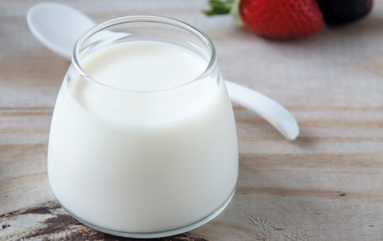 Nghiên cứu mới nêu khả năng lợi khuẩn trong sữa chua giúp ngừa đái tháo đường type 2. 